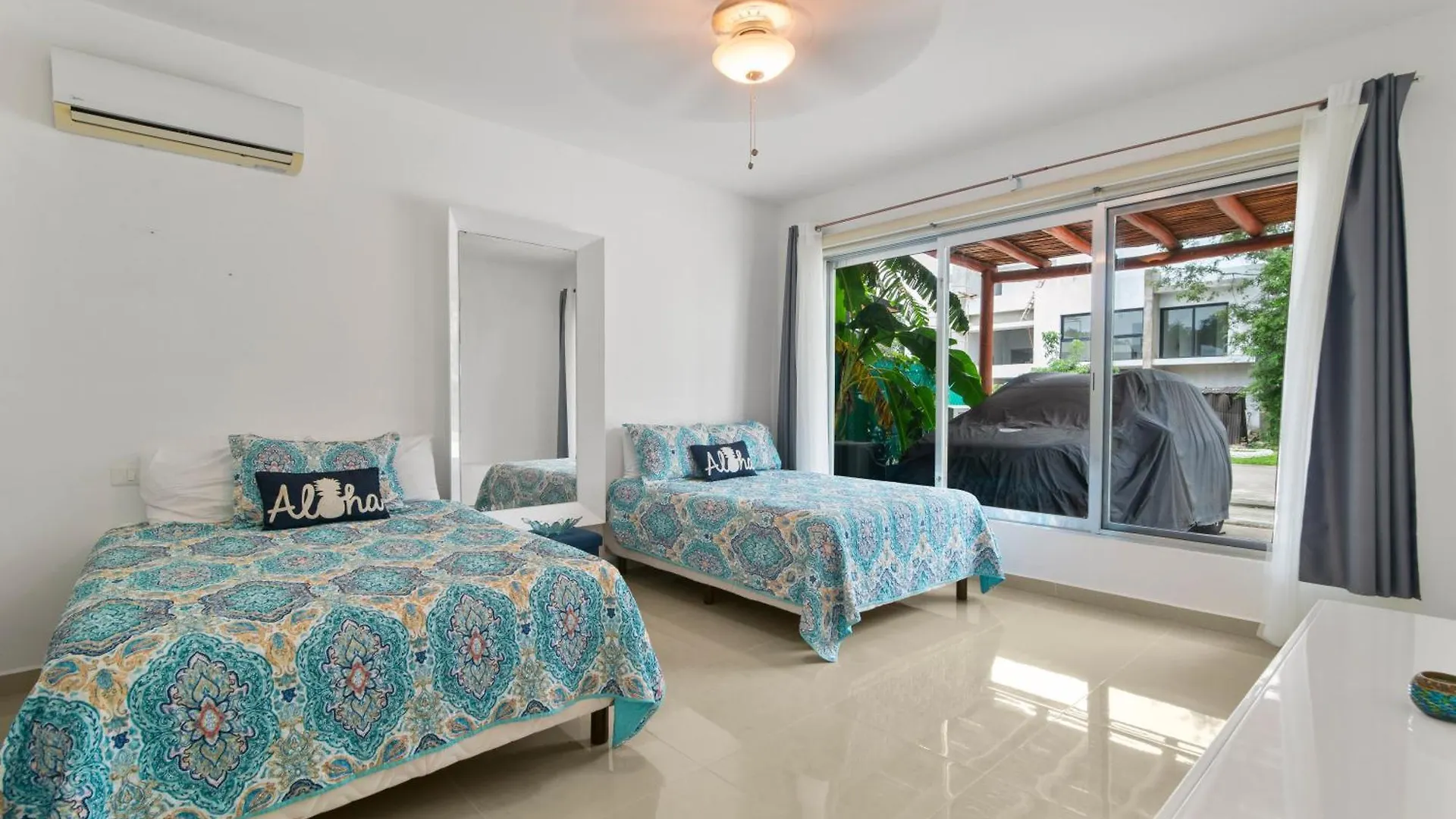 Casa Lula 5-Br Getaway In Riviera Maya Playa del Carmen 0*,